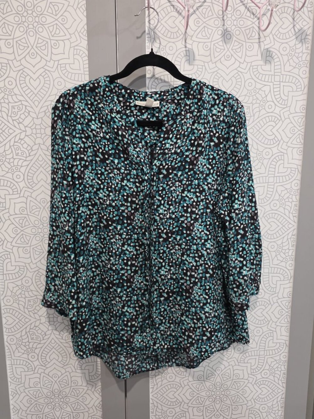 Dana Buchman Women's Blouse, Black with Turquoise White and Gray Dots, Size XL